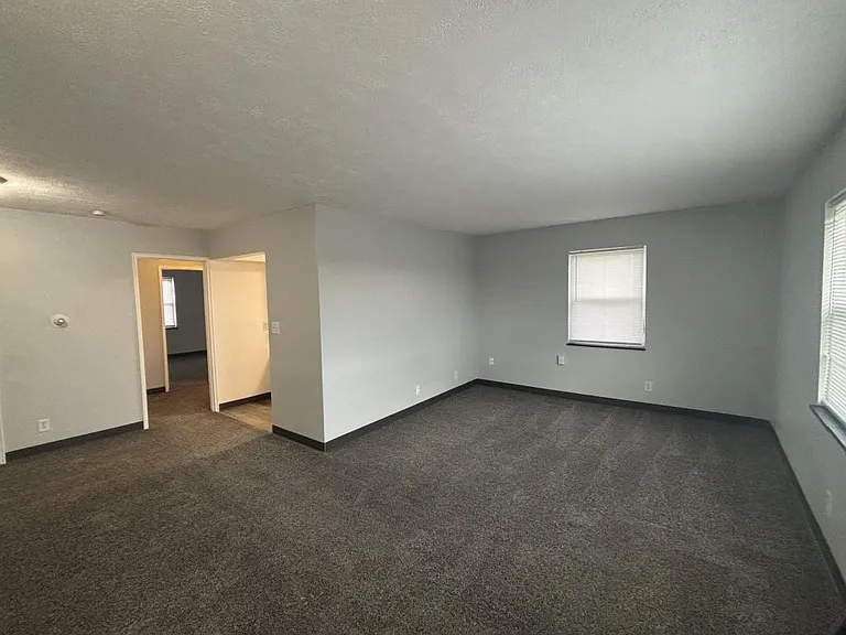 618 Jefferson St — Photo 3