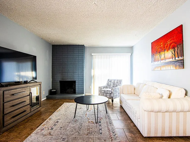3724 Kelton Ave #4-1 — Photo 15