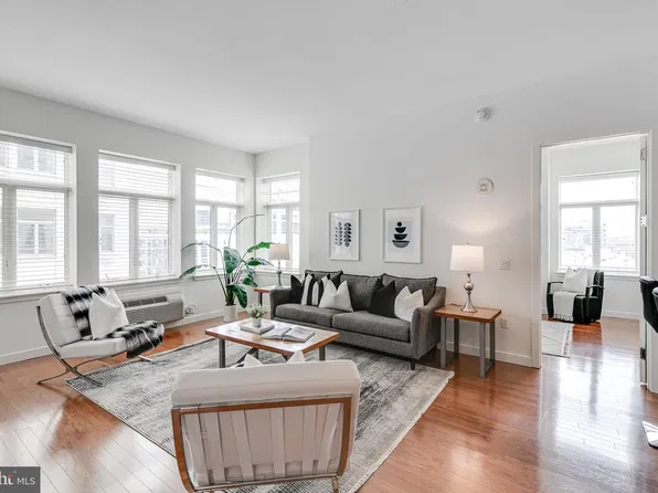 1900 Hamilton St Unit 409, Philadelphia, PA 19130