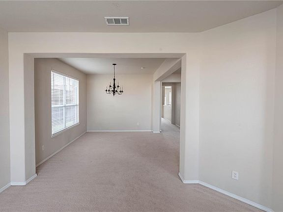 5th image of 11923 Tyler Dr