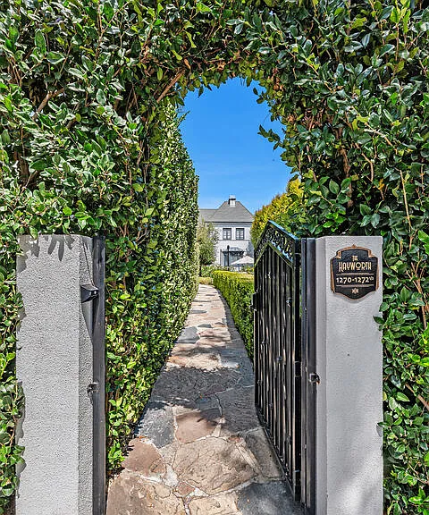 1270 N Hayworth Ave — Photo 2