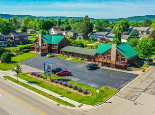 1127 N Lakeshore Dr, Lake City, MN 55041