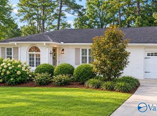162 Azalea Dr, Gadsden, AL 35901