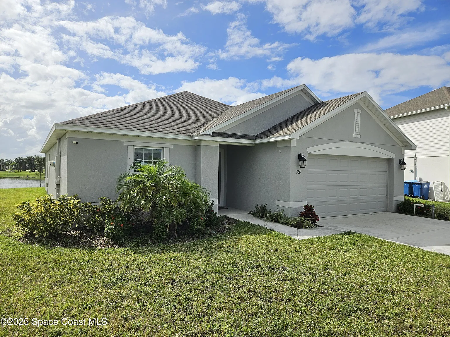 3 bed, 2.0 bath, 1660 sqft, $2,300 — Photo 1