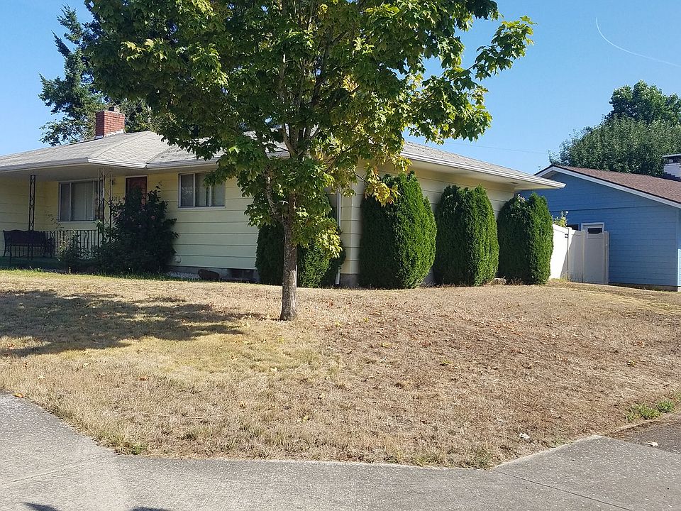 2nd image of 16910 SE Alder St