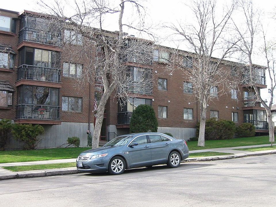 1st image of 120 12th St S