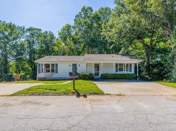4016 Pebblebrook Ct, Spartanburg, SC 29301