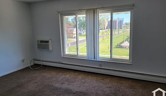 4th image of 3140 Matson St #7