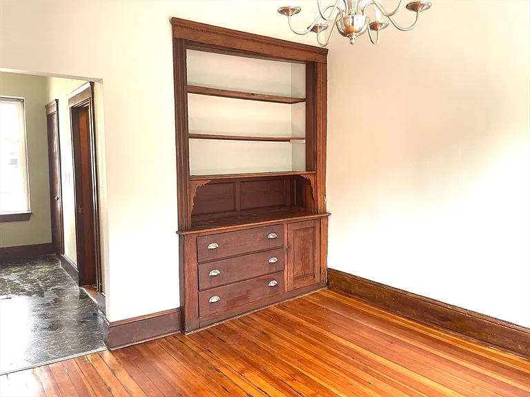 28 Montebello Rd #2 — Photo 4