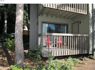 7546 SW Barnes Rd UNIT D, Portland, OR 97225