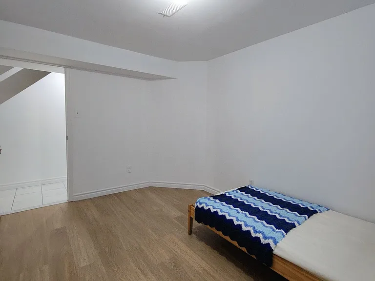 27 Macklingate Ct — Photo 9