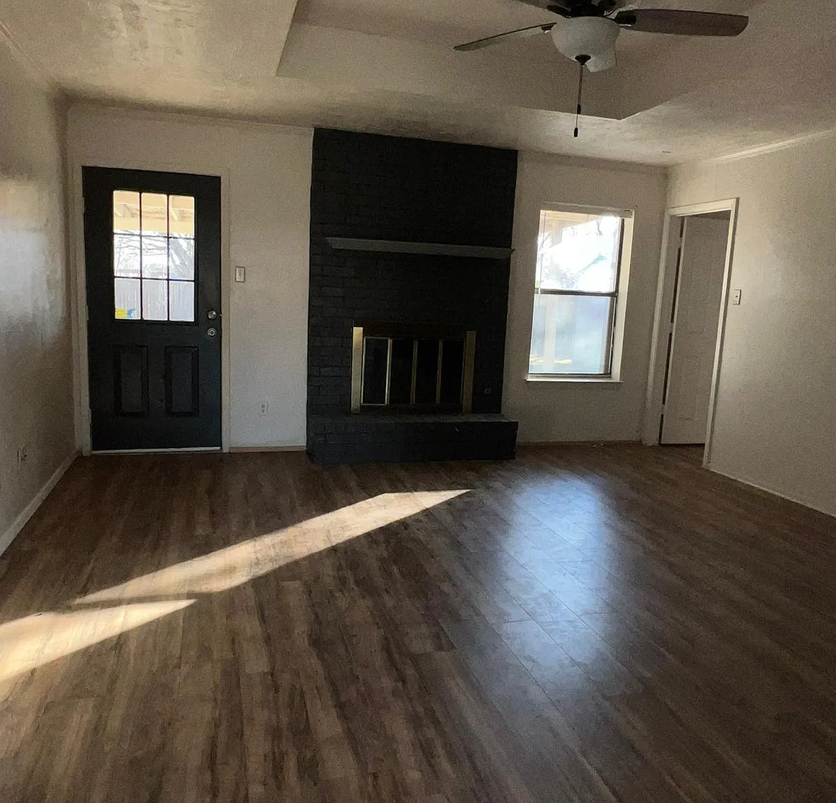 3 bed, 1325 sqft, $1,795 — Photo 2