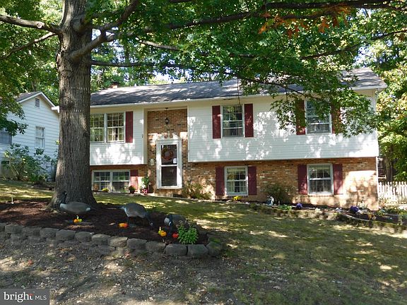 2nd image of 2 Jonquil Ct