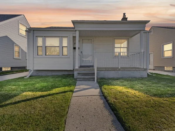 530 Mill St, Lincoln Park, MI 48146