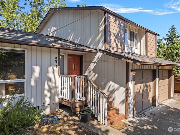 2nd image of 531 NW Mizzen Drive