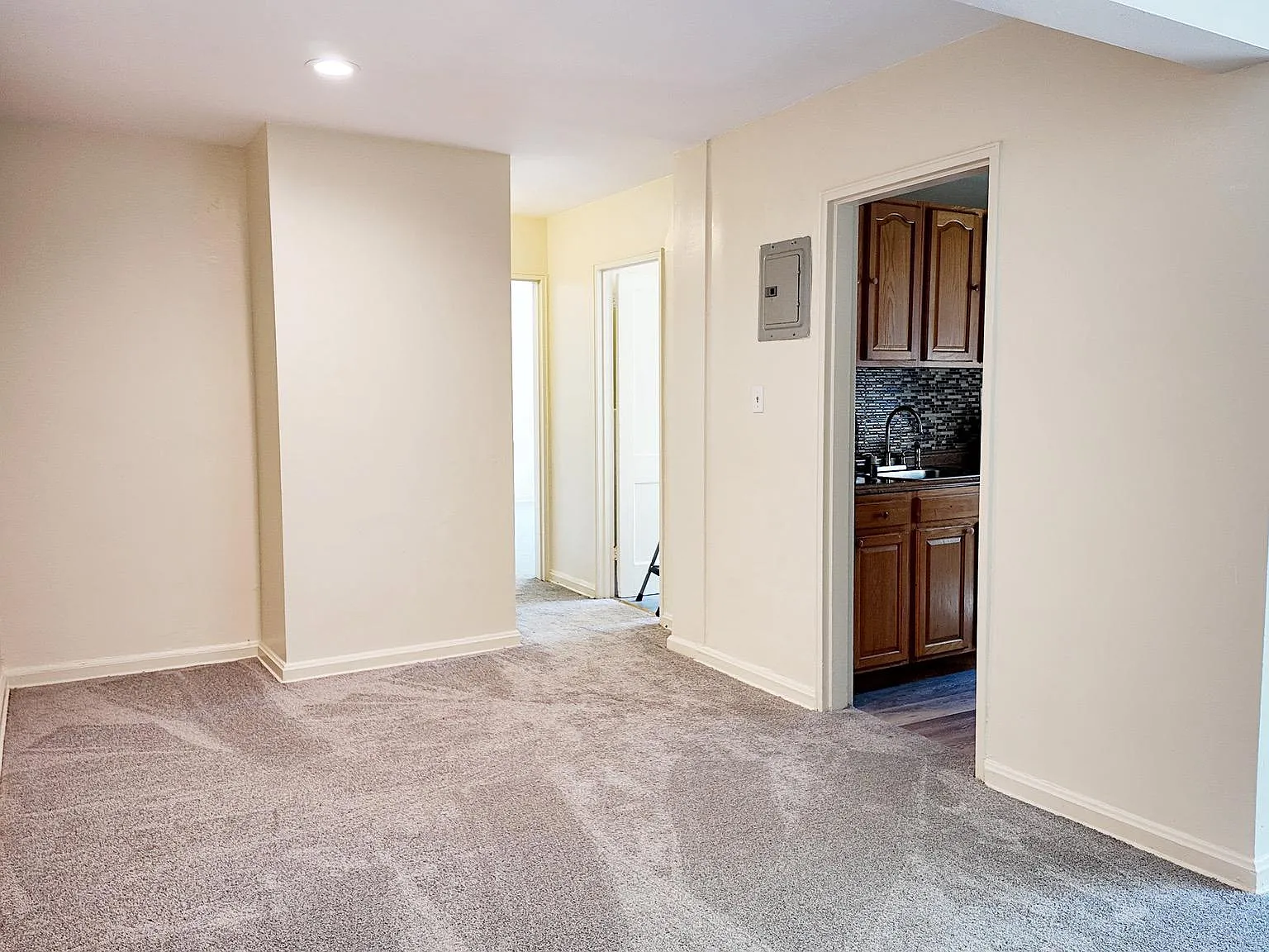 2 bed, 900 sqft, $1,350 — Photo 4