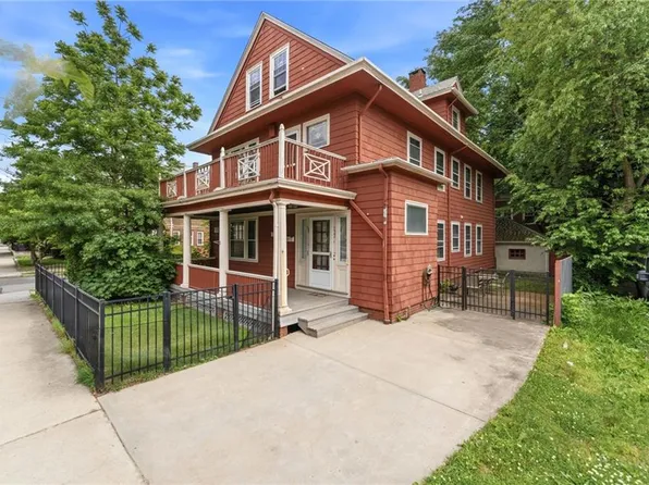 220 Lenox Ave, Providence, RI 02907