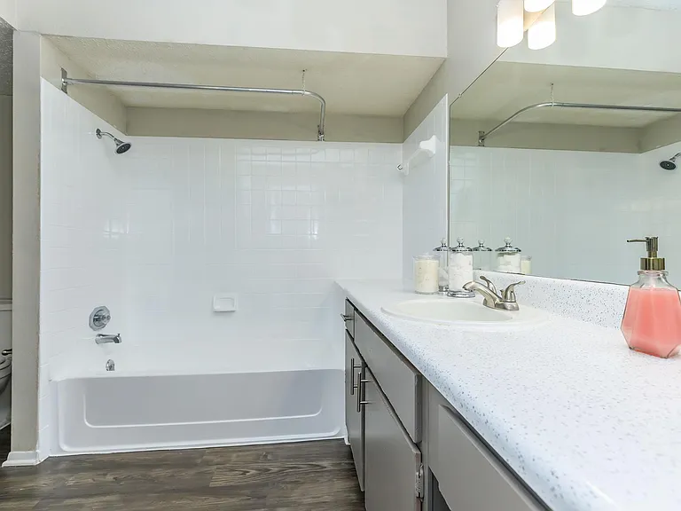 12148 Jollyville Rd — Photo 45