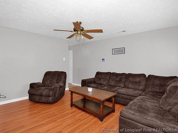 4th image of 212 Reaves St