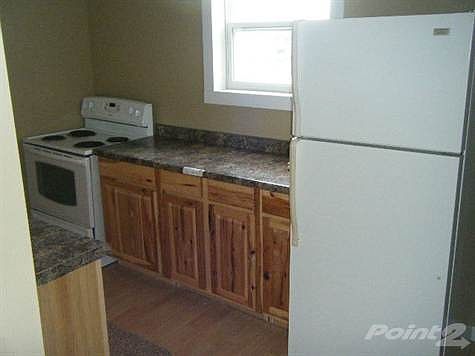 STOVE AND REFRIGERATOR INCLUDED!