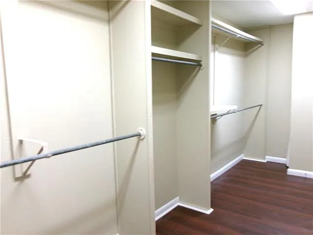 2200 Delaware Ave — Photo 26