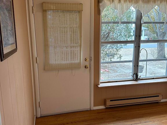 4th image of 248A Columbine Avenue