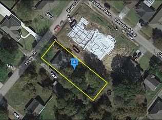 6438 Howe St, Groves, TX 77619