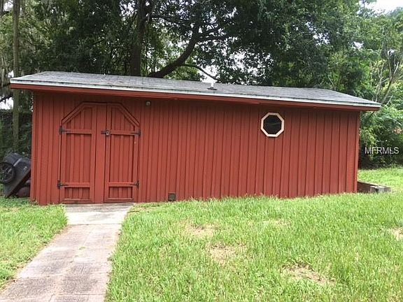 2nd image of 136 Barry Ave
