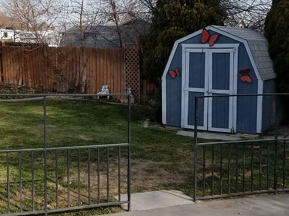 3rd image of 534 W Pine Dr