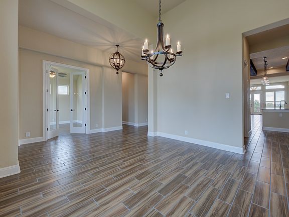 3rd image of 5736 High Forest Dr