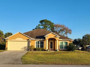 665 Capeador St NW, Palm Bay, FL 32907