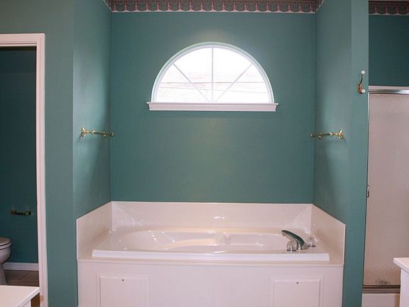 jacuzzi jet tub