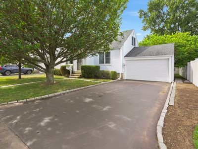 294 Catherine Terrace, Fairfield, CT, 06824