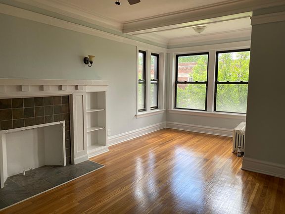 4th image of 2344 W Wilson Ave #3