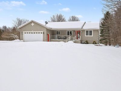 425 E Sternberg Rd, Norton Shores, MI, 49441
