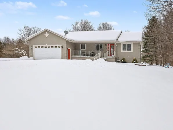 425 E Sternberg Rd, Norton Shores, MI 49441