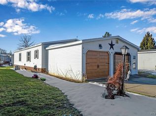 68 Golden Pond Est, Akron, NY