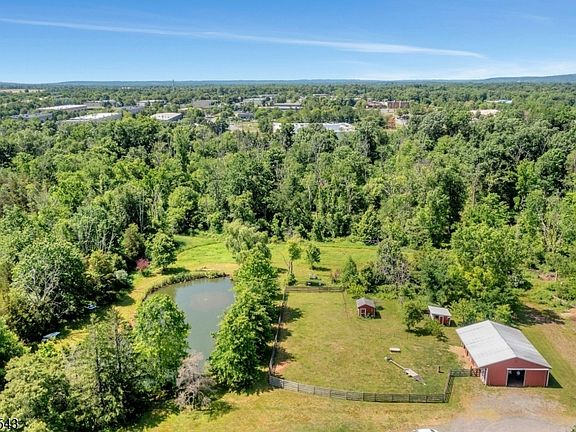 2nd image of 104 Steinmetz Rd