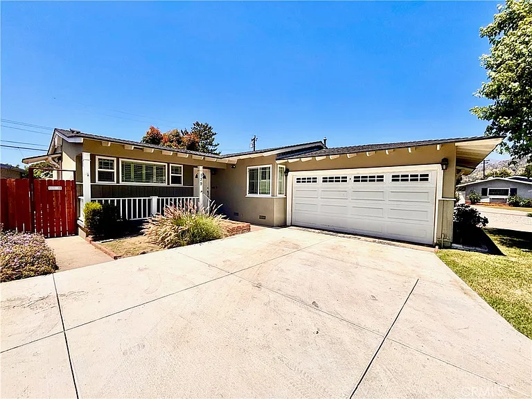 139 N Vecino Ave — Photo 1