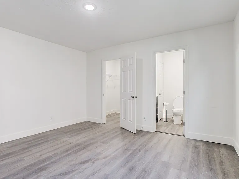 165 Westhaven Dr — Photo 41