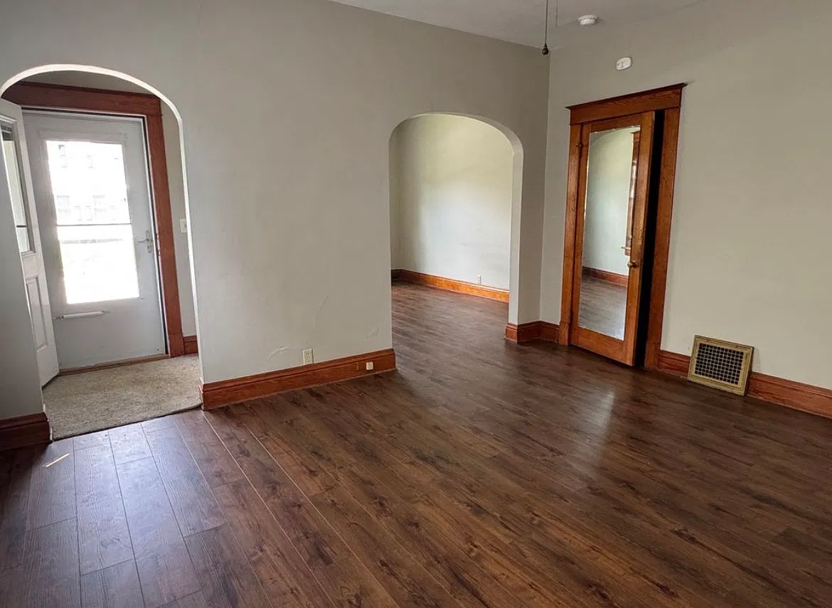 2 bed, $1,250 — Photo 4