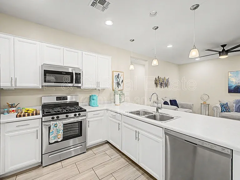 5816 N 90th Dr — Photo 12