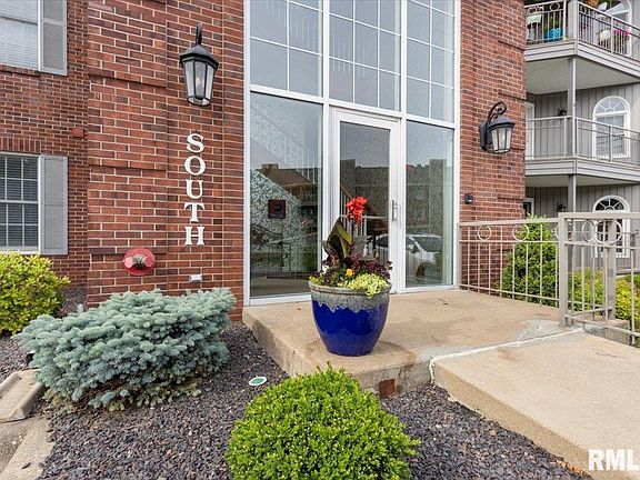 2nd image of 5200 N Knoxville Ave APT 207S