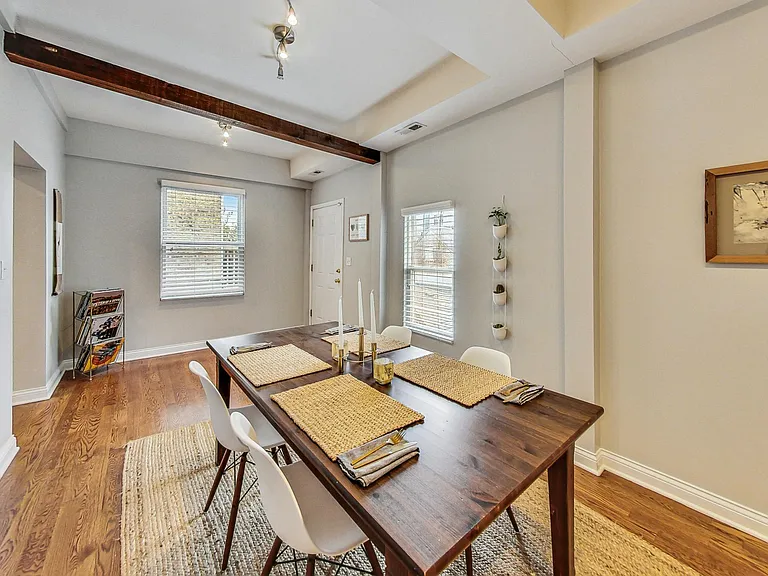 1818 W Superior St #2R — Photo 29