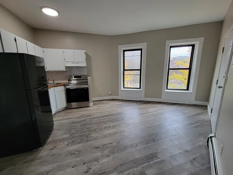 84 King St #2 — Photo 3