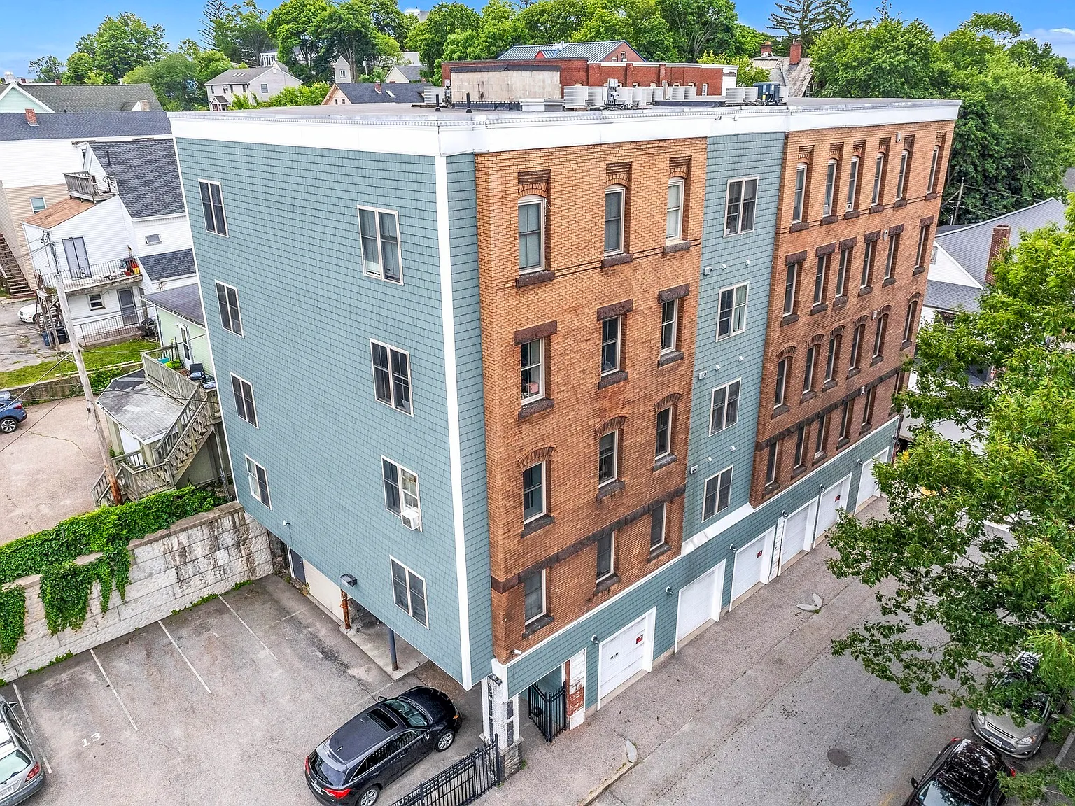 257 Pleasant St — Photo 1