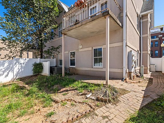 5th image of 714 Parkside Pl NE #714