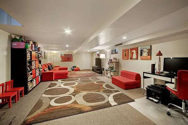 Sold by Living New York | media 8