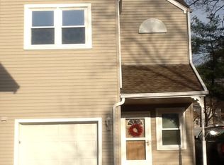 66 Richland Rd, Greenwich, CT 06830