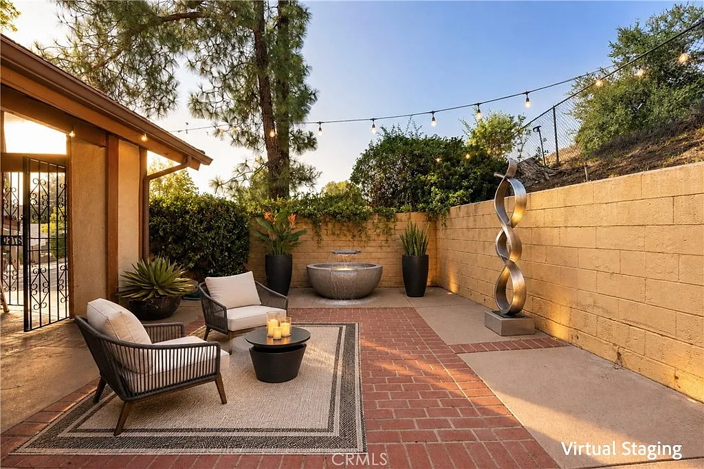 4 bed, 1850 sqft, $4,995 — Photo 4
